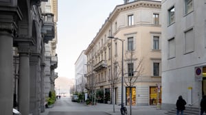 Building_Outside_Lake